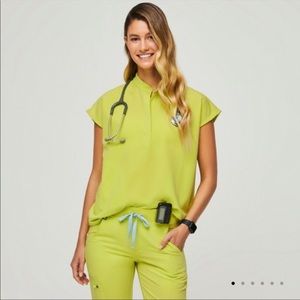 FIGS Limited Edition Citrine Scrub Set Size large